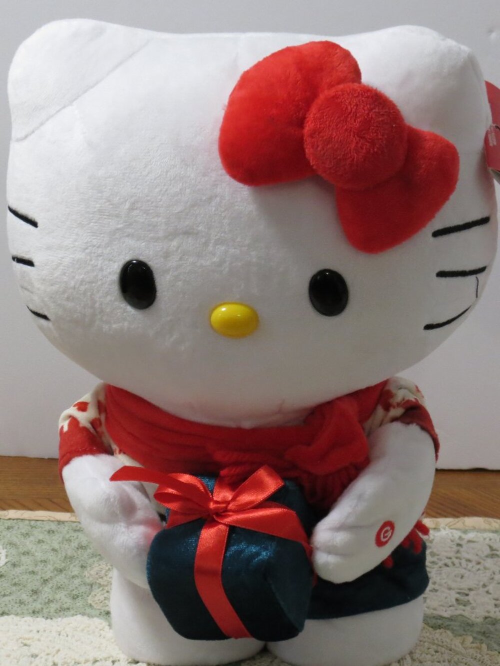 Hello Kitty Dancing Plush Christmas Jingle Bells Side Stepper 2025 New with Tags